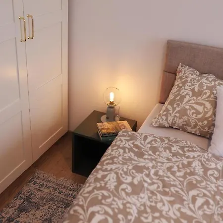 Pod Lasem Zdrój * Jedlina-Zdroj