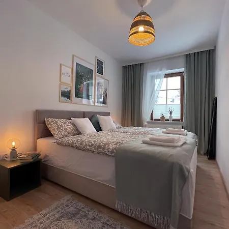 Pod Lasem Zdroj Apartment