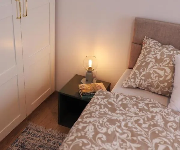 Pod Lasem Zdroj * 예들리나-즈드로이